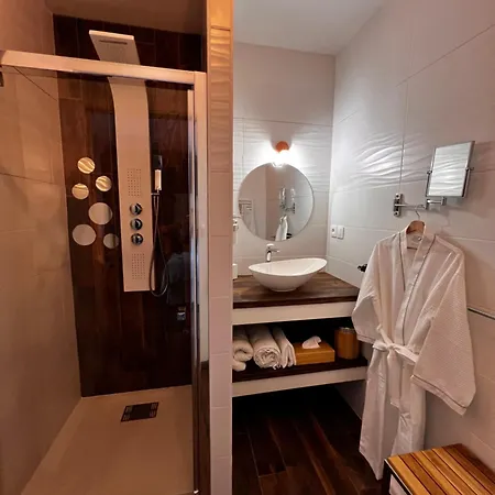 Mini Avec Piscine Et Jacuzzi Prives, Sauna Et Home-cinema A 800m Des Commodites Villa La Baule-Escoublac