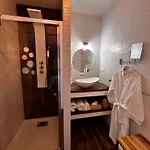 Mini Avec Piscine Et Jacuzzi Prives, Sauna Et Home-cinema A 800m Des Commodites Villa La Baule-Escoublac