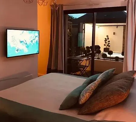 Mini Avec Vue Piscine, Jacuzzi, Sauna, Home-cinema, Bureau, Salle De Sport Privatises